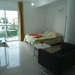 Valentinos Apartament *