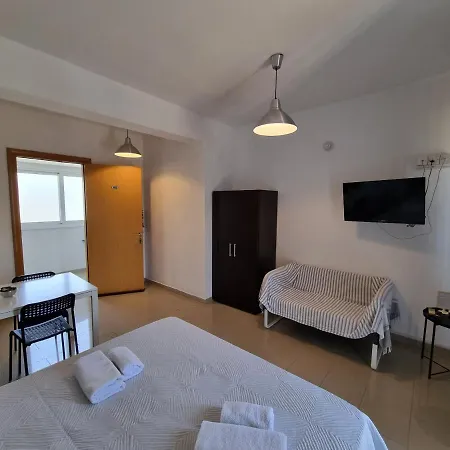 Valentinos Apartament *