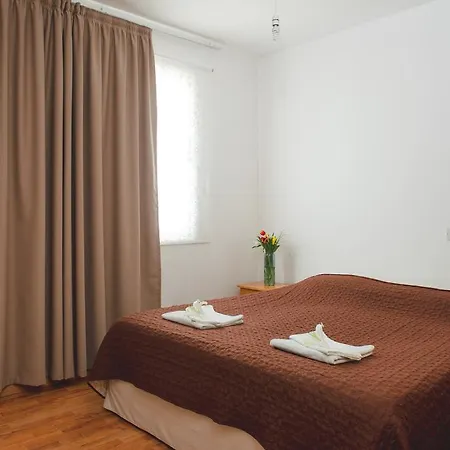 ヴァレンティーノズ * パ フォス