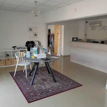 アパート ヴァレンティーノズ *